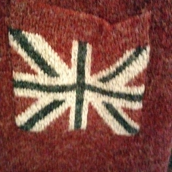 Sweater - Picture 4 of 4